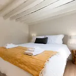 Aparthotel Guru Mykonos Town