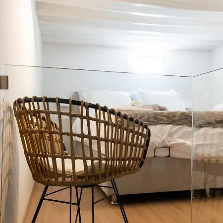 Guru 3* Mykonos Town